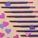 BFF, le crayon à sourcils hybride à haute naturalité de Schwan Cosmetics (Photo : Schwan Cosmetics)